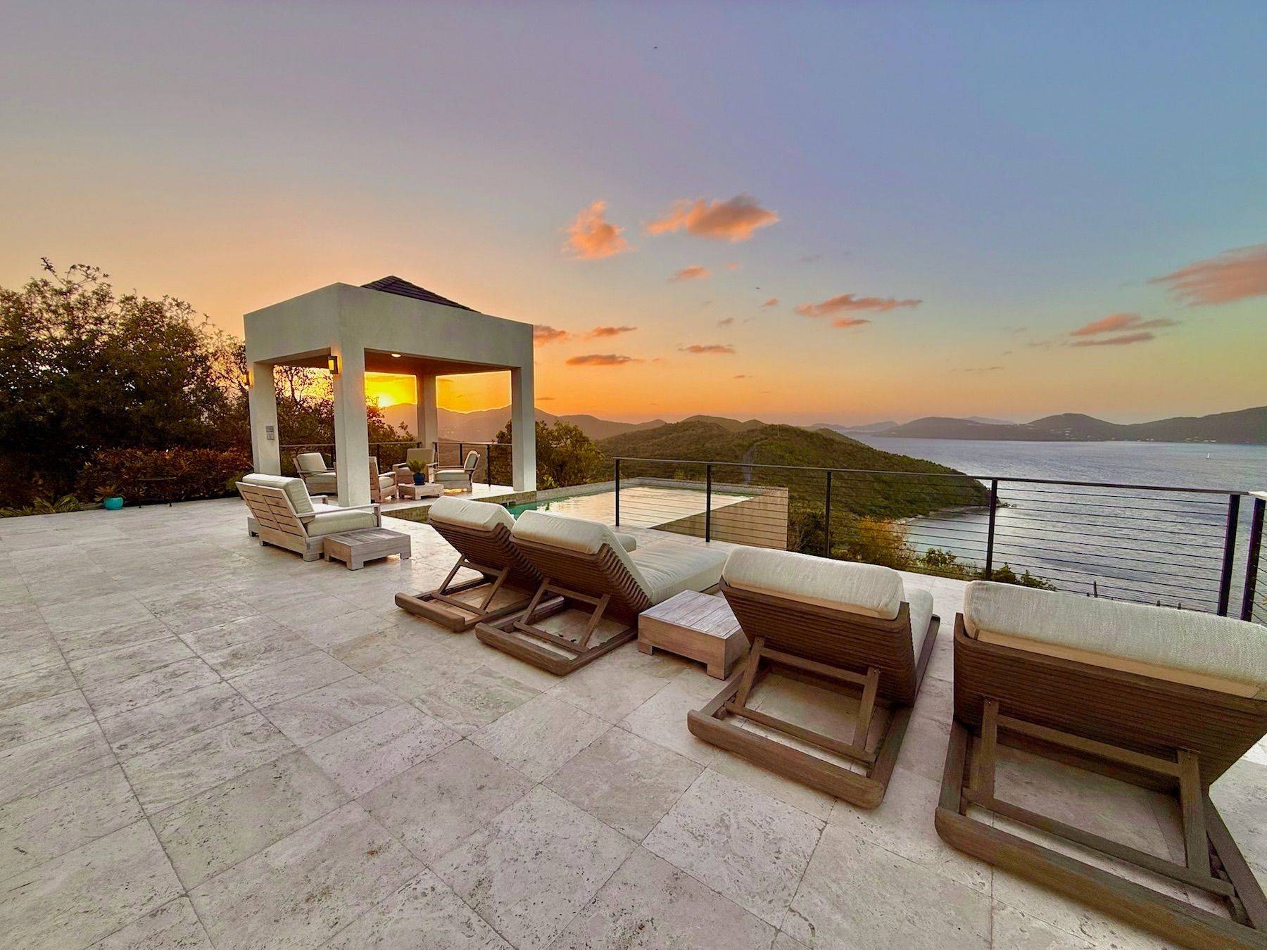 Window To The Sea villa photo.